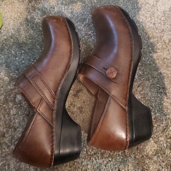 Danskos - Picture 3 of 5